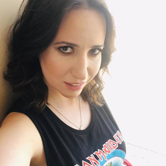 Meet your Posher, Anya - Picture 1 of 1